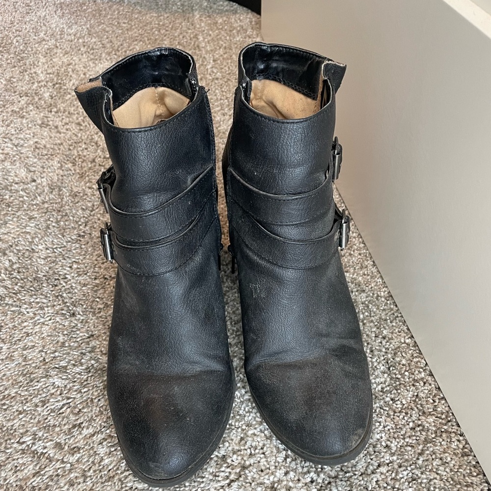 Express Booties - Picture 2 of 5